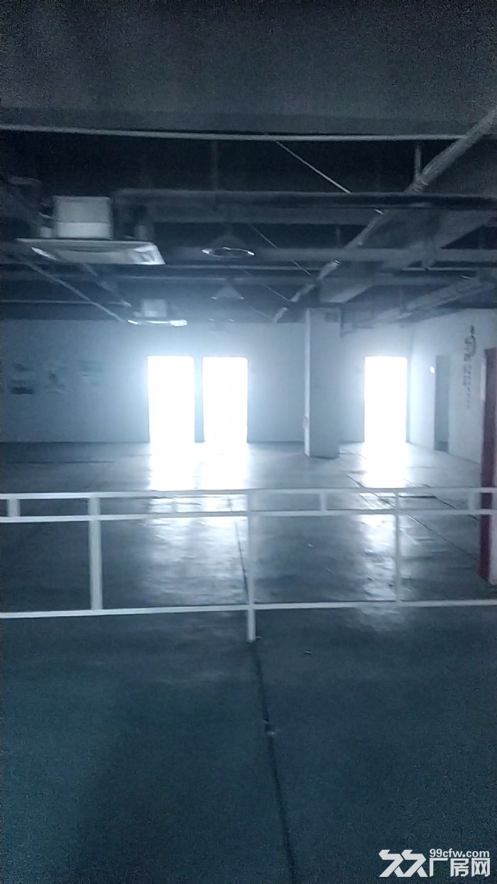 火热出租写字楼厂房 仓储办公可做直播